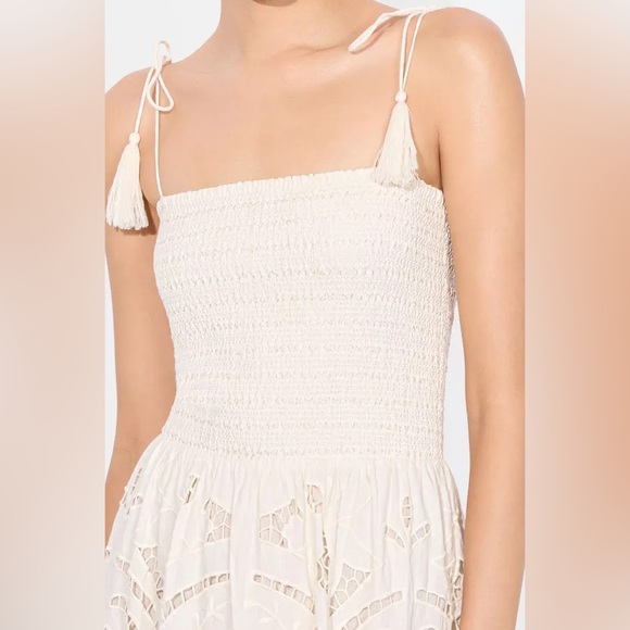 Alice + Olivia Cream Lace Maxi Dress - Picture 3 of 9